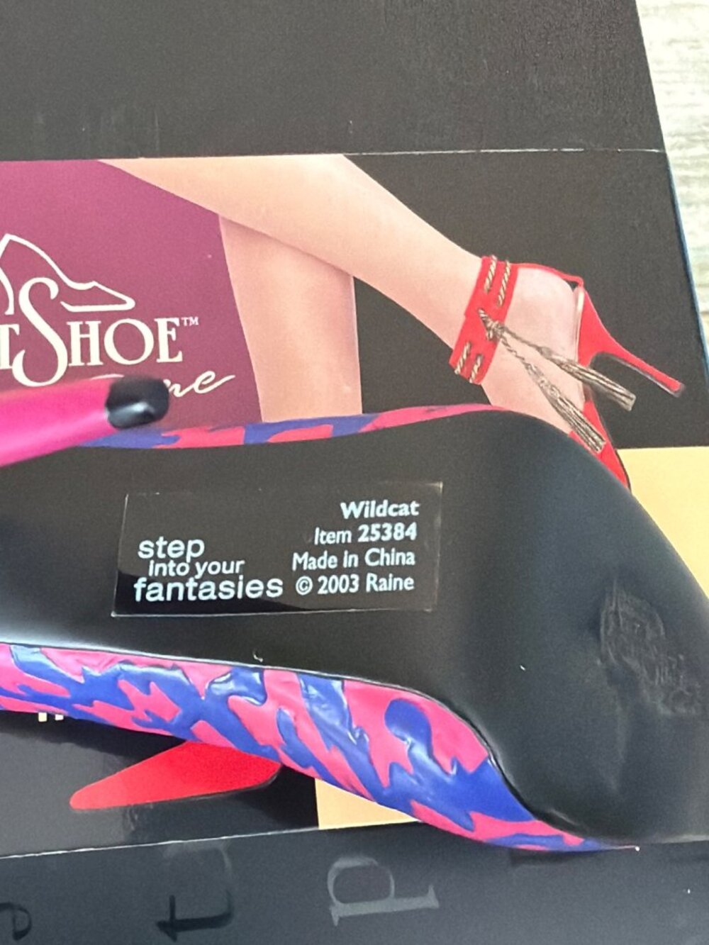 Just The Right Shoe Raine 2003 Wildcat Miniature Shoe Used w/ Box COA #25384 - Picture 12 of 14